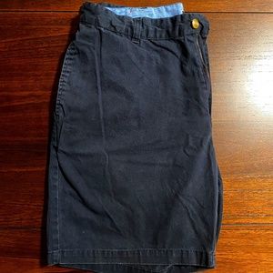 The Regatta 8" Short Flat Front In Colonial Navy